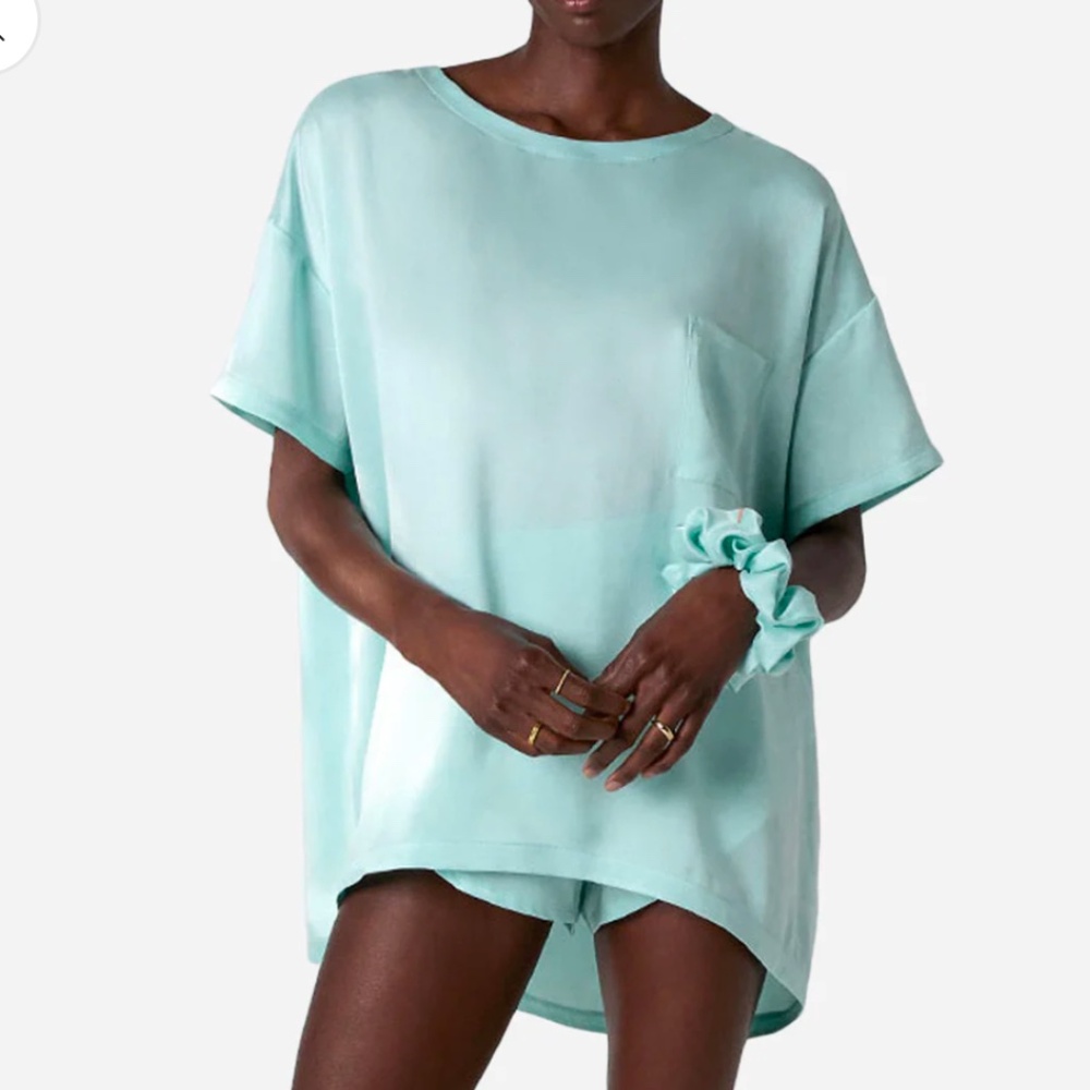 LUNYA BNWT Washable Silk Tee Short Set in Infinity Blue Size XS